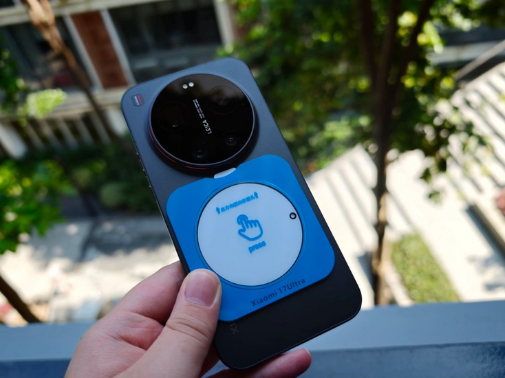 Đừng dán thứ này lên smartphone